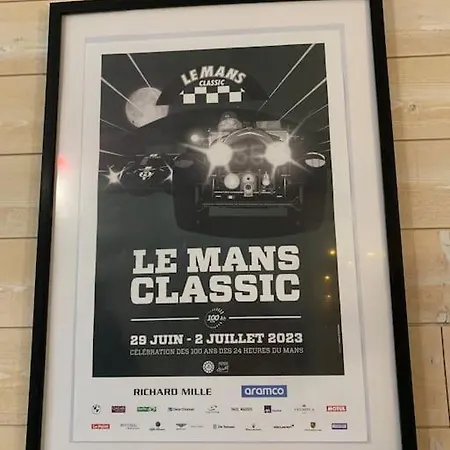 شقة Joli Mezzanine Proche Pole Europeen Et Circuit *