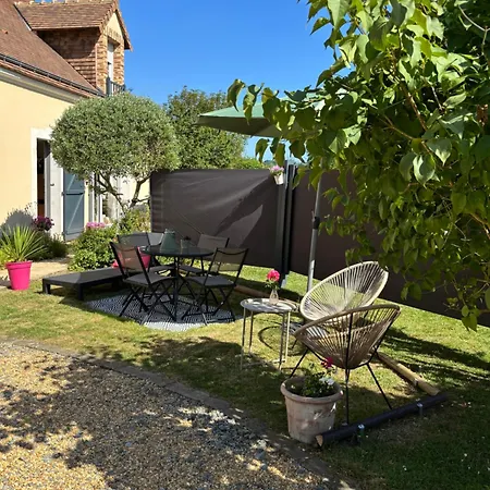 شقة Joli Mezzanine Proche Pole Europeen Et Circuit Yvré-lʼÉvêque