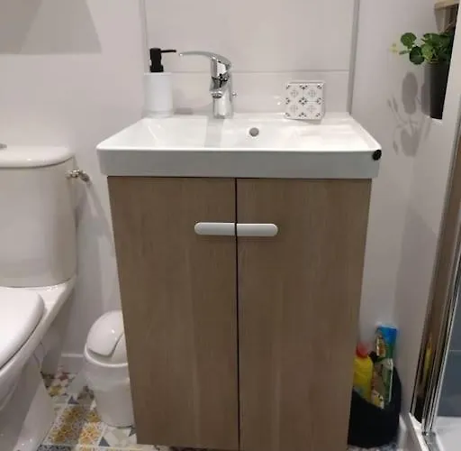 Joli Mezzanine Proche Pole Europeen Et Circuit