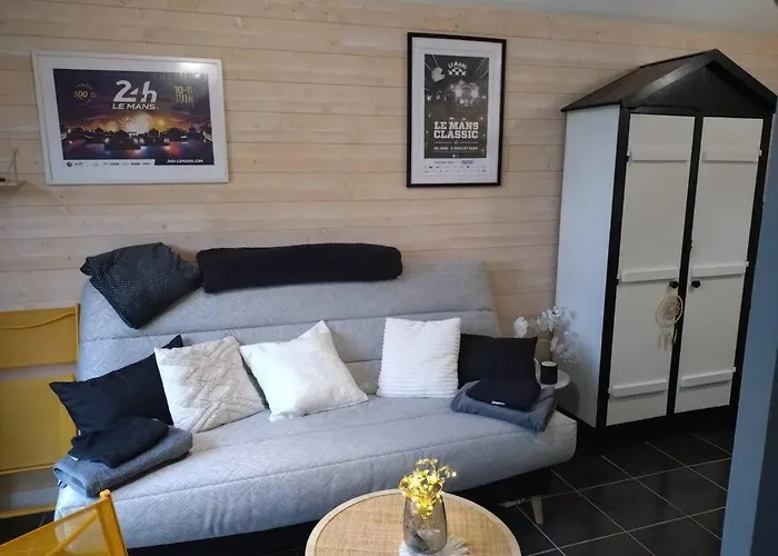 דירה Joli Mezzanine Proche Pole Europeen Et Circuit