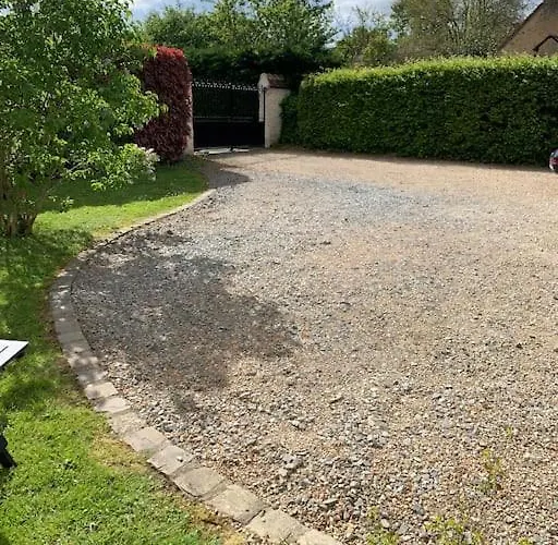 Joli Mezzanine Proche Pole Europeen Et Circuit Yvré-lʼÉvêque